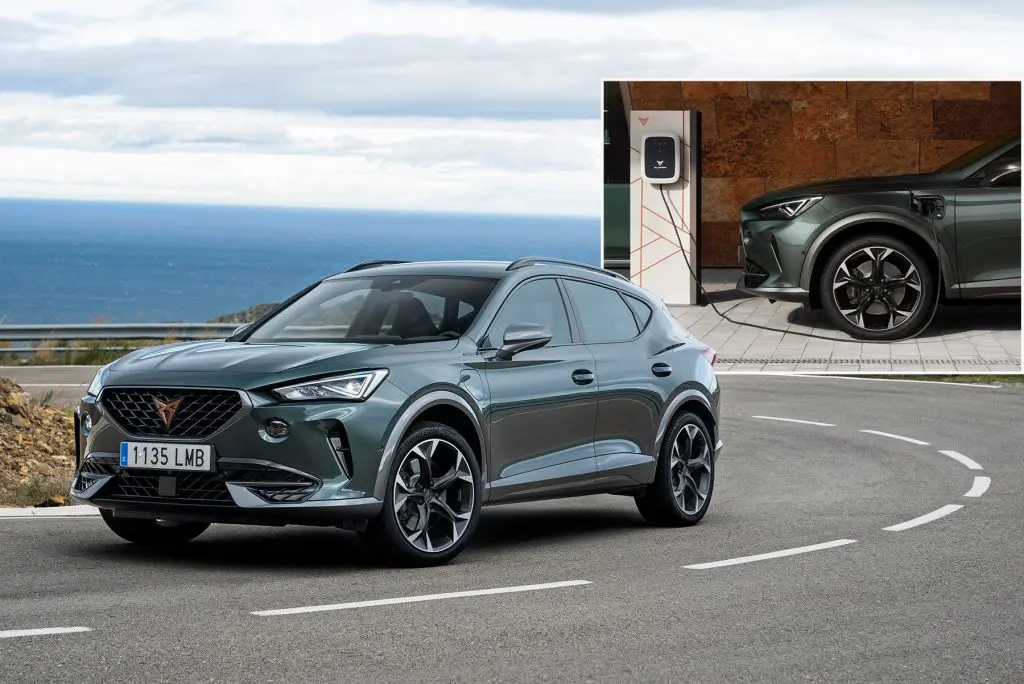 cupra formentor e-hybrid vz en charge sur une route côtière avec vue sur la mer